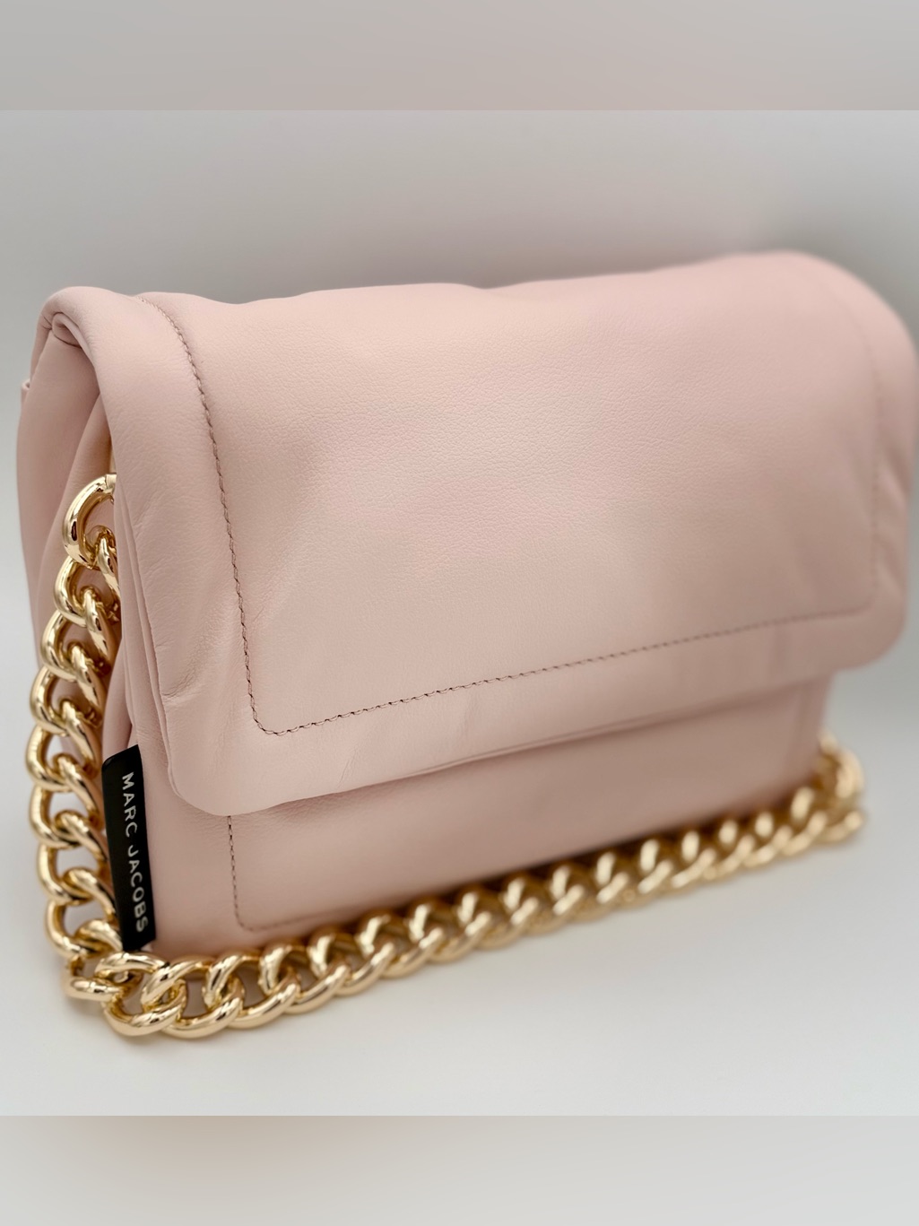 Marc Jacobs Powder Blush Leather Shoulder Bag With Gold Chain